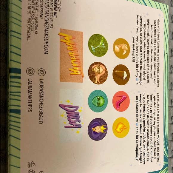 Moods Eyeshadow and Highlighter Palette by Laura Sanchez - Picture 3 of 3